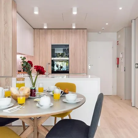 Modernity And Style In Lejlighed Lisboa